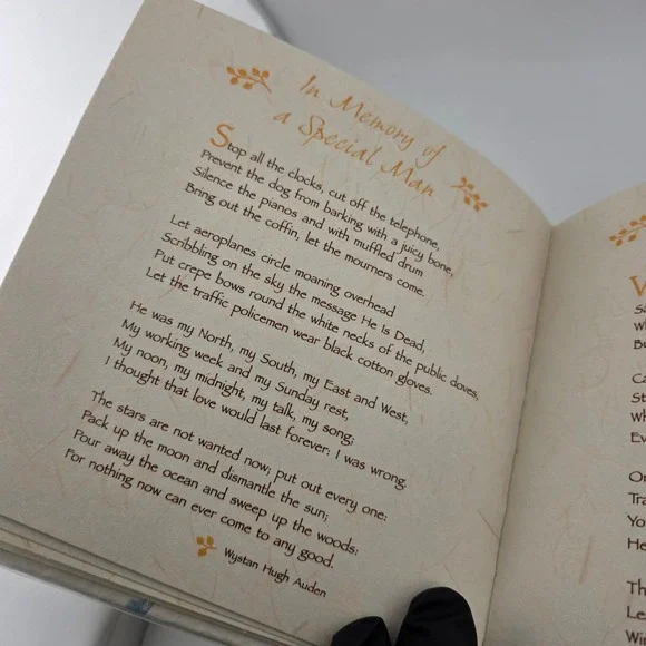 Words of Comfort Book Blue Mountain‎ Arts Collection 2002 Vintage Hardcover - Picture 10 of 13